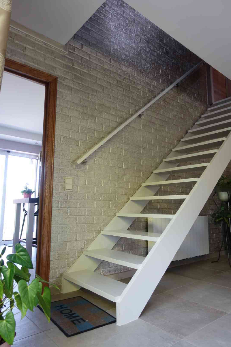 Escalier design effet béton ciré contemporain