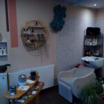 Intérieur moderne avec décoration design et harmonieuse