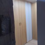 Aménagement décoratif d’un salon moderne et fonctionnel