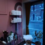 Intérieur maison avec décoration chic et contemporaine
